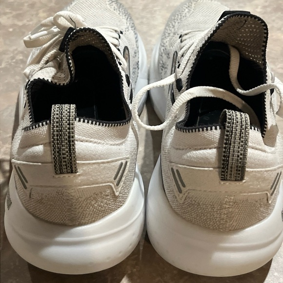 BROOKS GLYCERIN 21 STEALTHFIT RUNNING SHOES WOMENS SIZE 8 ***RETAIL $160*** - Picture 3 of 9